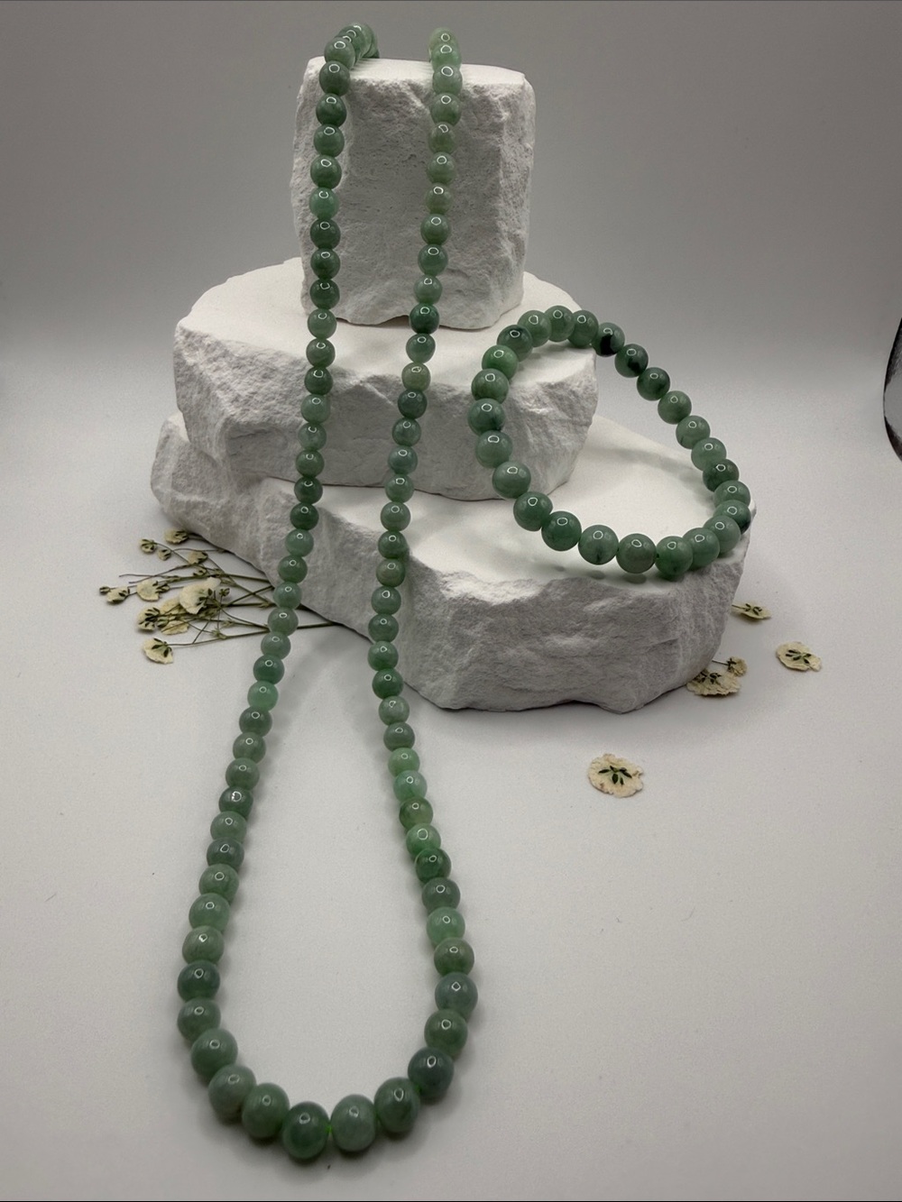 Elegant Apple Green Jade Beaded Necklace and Bracelet Set